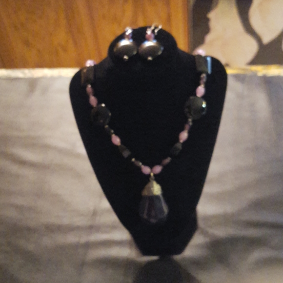 Necklace & Earring Set - Picture 3 of 10